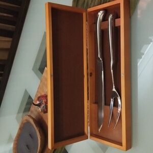 Chefmate carving knife and fork set.
